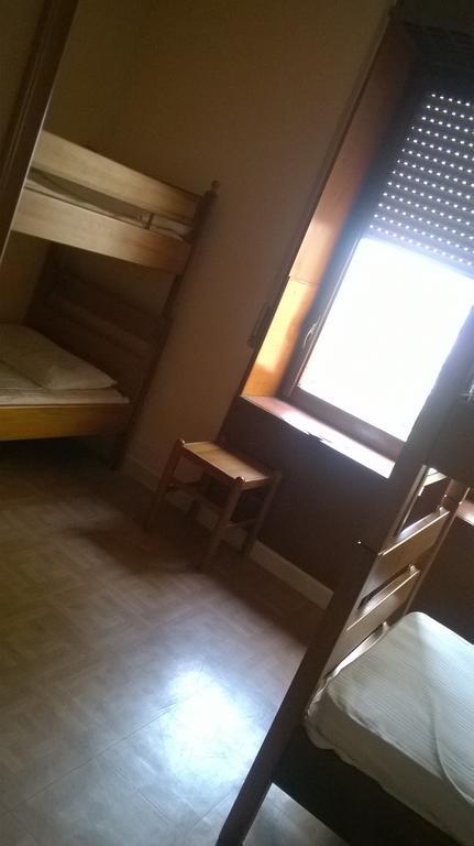 Ostello Mergellina Aig Hostel Napoli Ruang foto